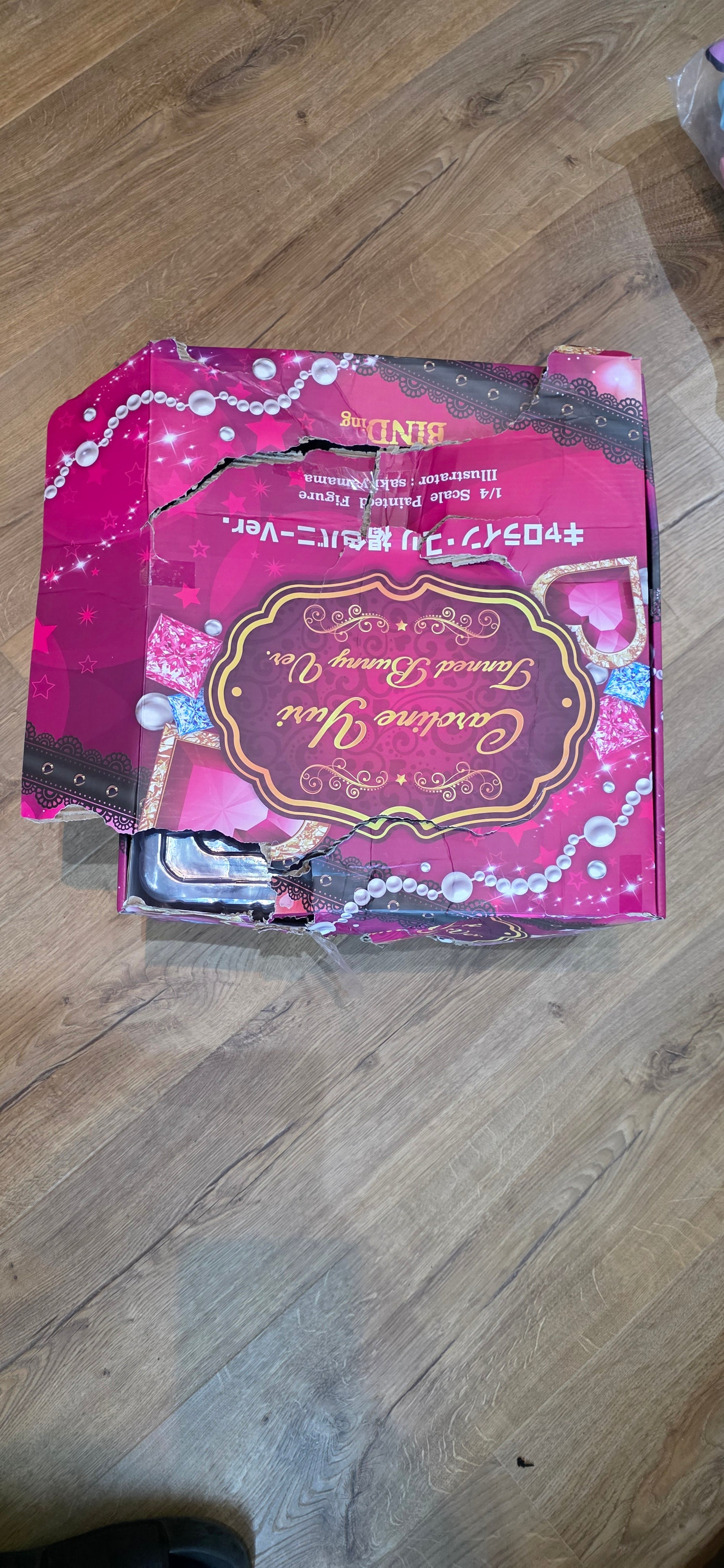 Creators Opinion: Caroline Yuri 1/4 Scale PVC Statue (Tanned Bunny Ver.) – Damaged Packaging