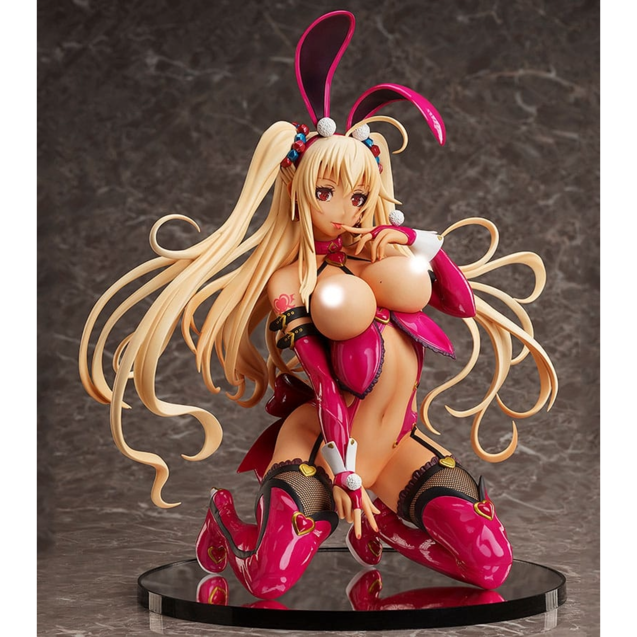 Creators Opinion: Caroline Yuri 1/4 Scale PVC Statue (Tanned Bunny Ver.) – Damaged Packaging