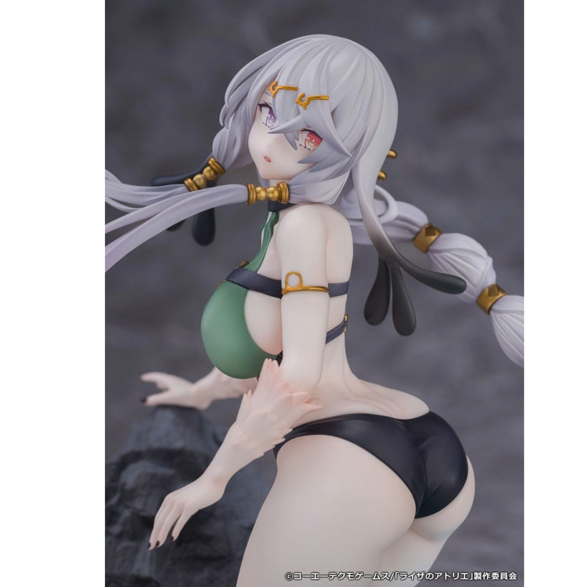 Atelier Ryza: Ever Darkness & the Secret Hideout: Lila Decyrus Swimsuit Ver. 1/7 PVC Statue (17 cm)